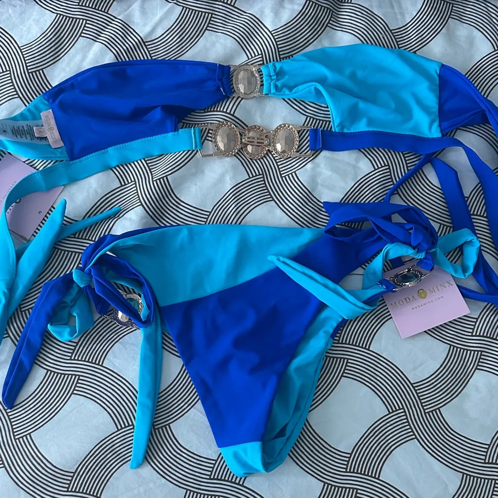 Moda Minx x Lyds Butler berry blue azure ocean contrast asymmetrical bikini - Image 10