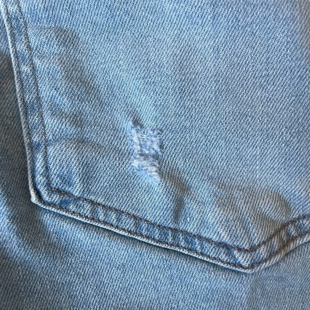 Madewell curvy perfect vintage straight jean distressed plus size jeans - Image 7