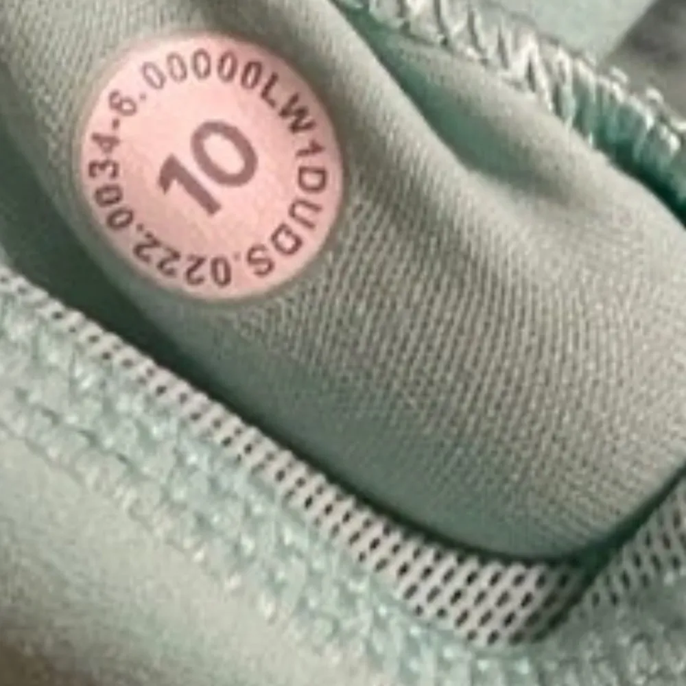 Lululemon  Align Tank - Image 3