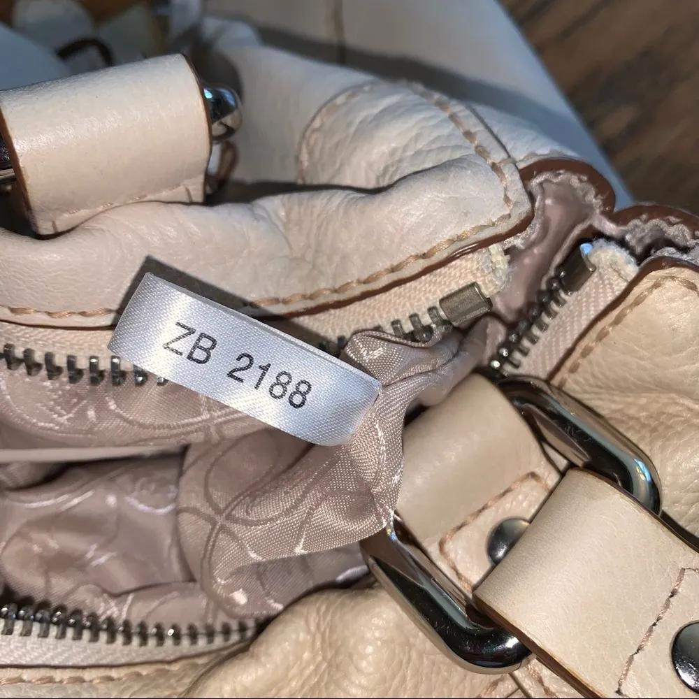 Fossil Cream Pebbled Leather Satchel Purse Bag - Image 8