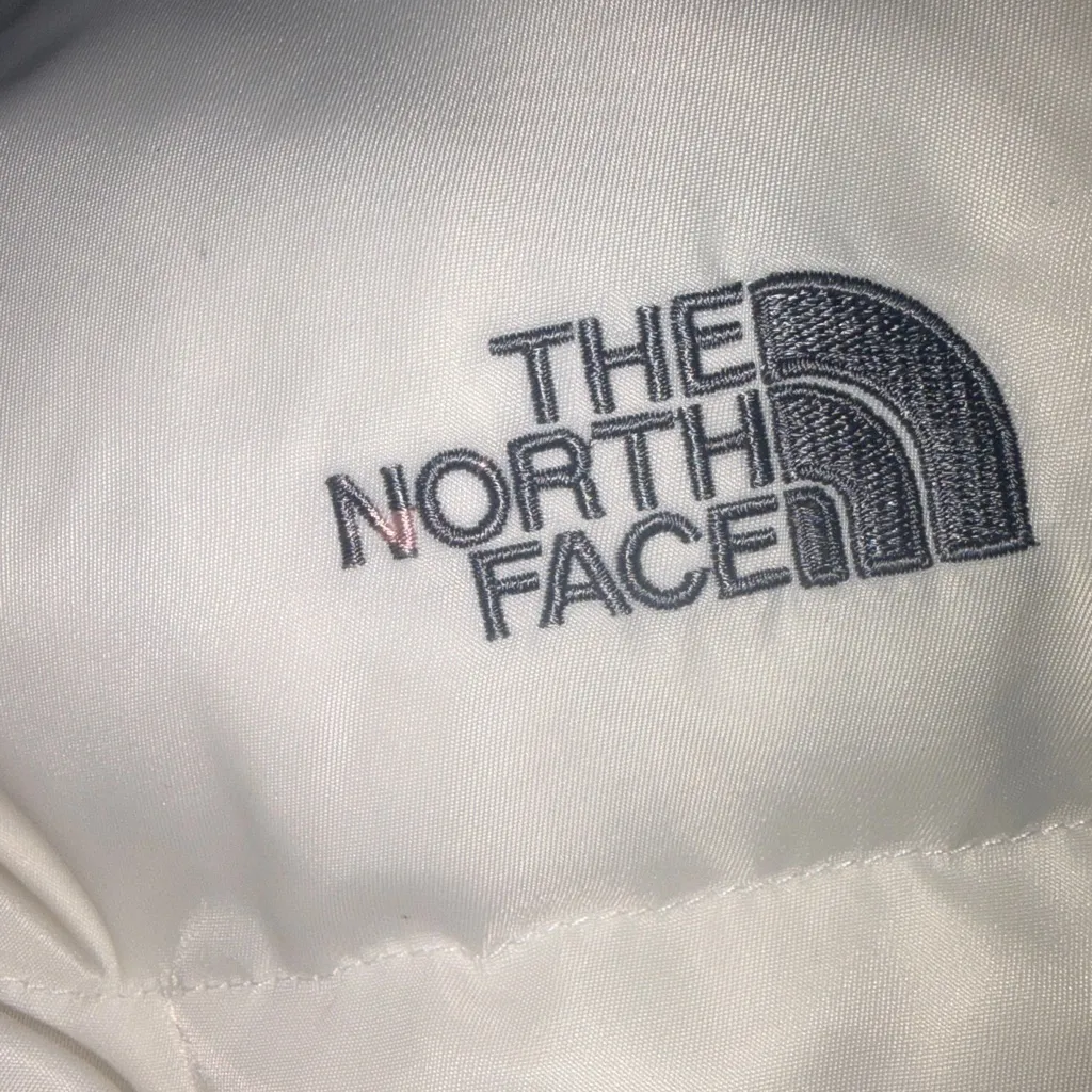 The North Face Women's Cream and Gray Puffer Jacket - Image 14