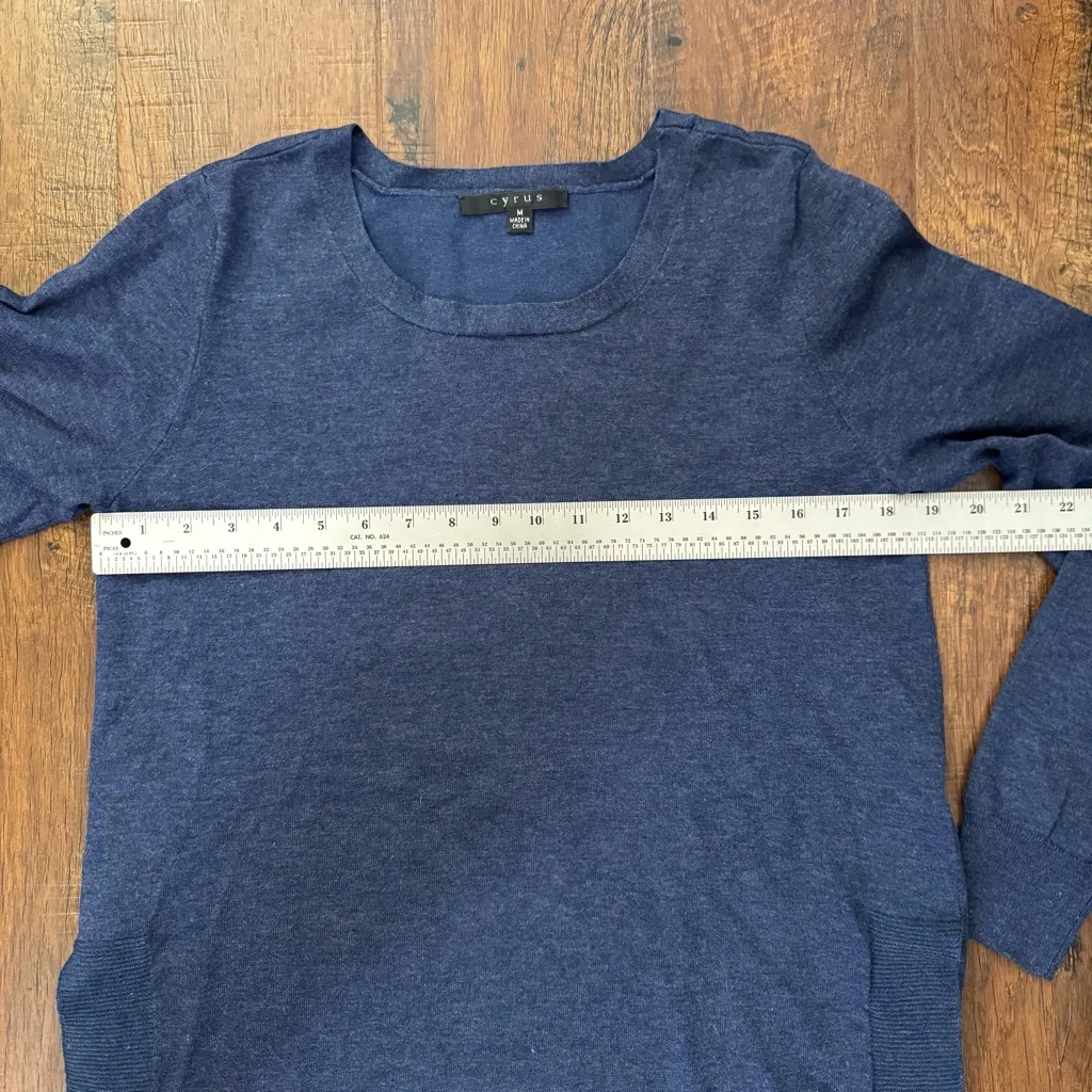 CYRUS blue tunic sweater with side slits, size M - Image 5