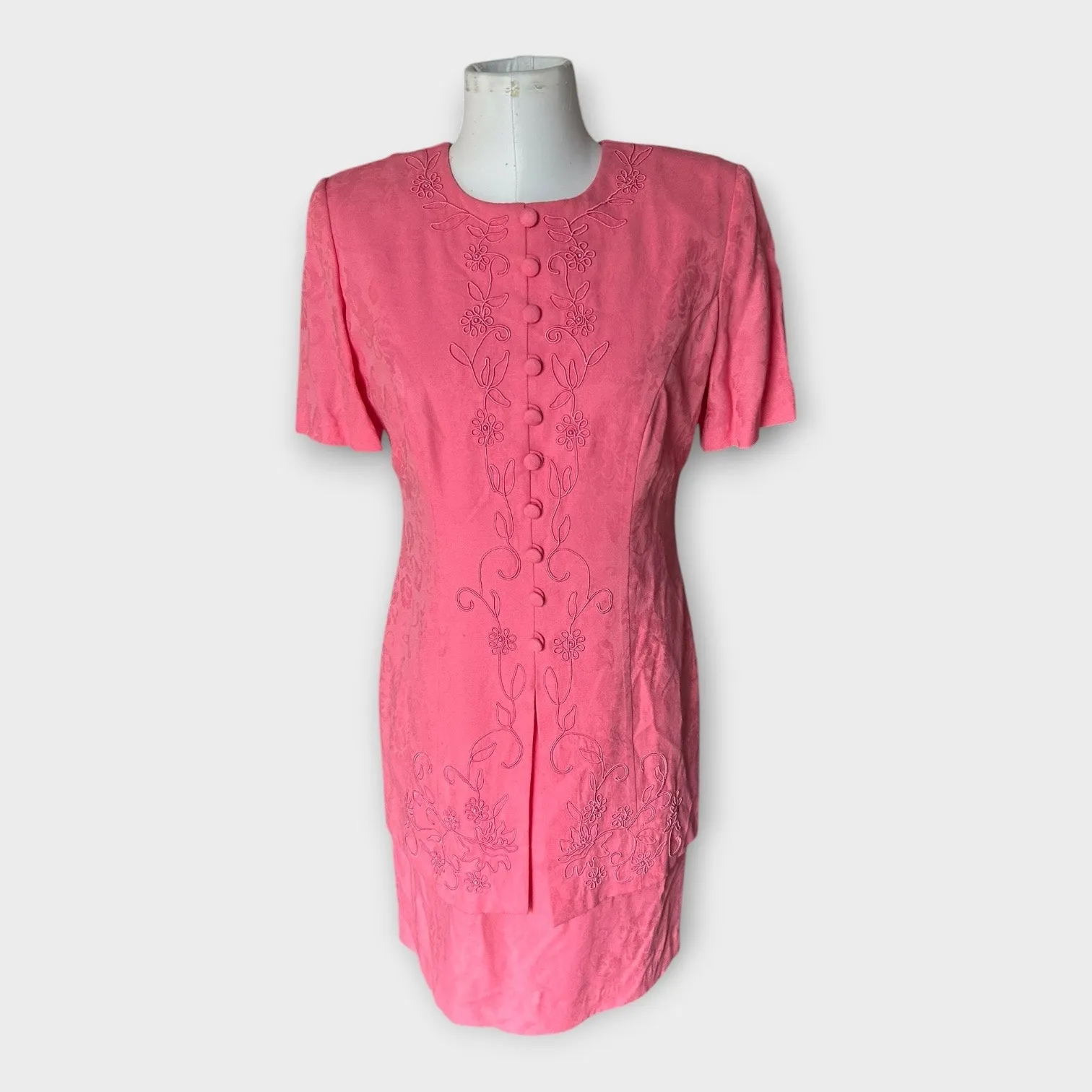Vintage 80s Karin Stevens Pink Embroidered Knee Length Shift jacket Dress sz 10 - Image 2