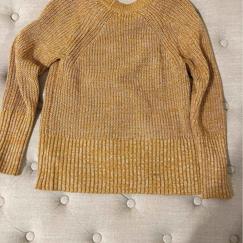 Gold sweater - Image 2