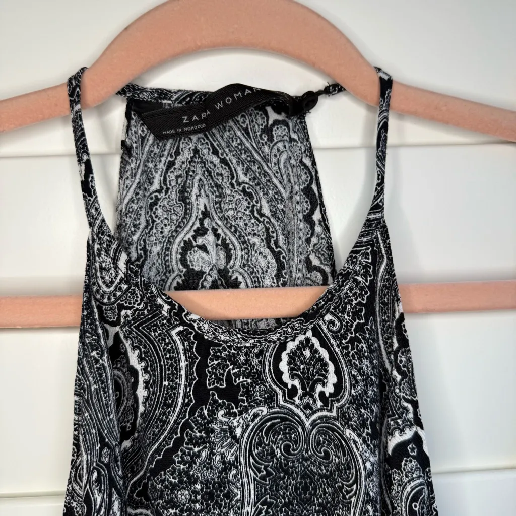 Zara boho paisley halter neck swing crop top in black & white size xs - Image 4