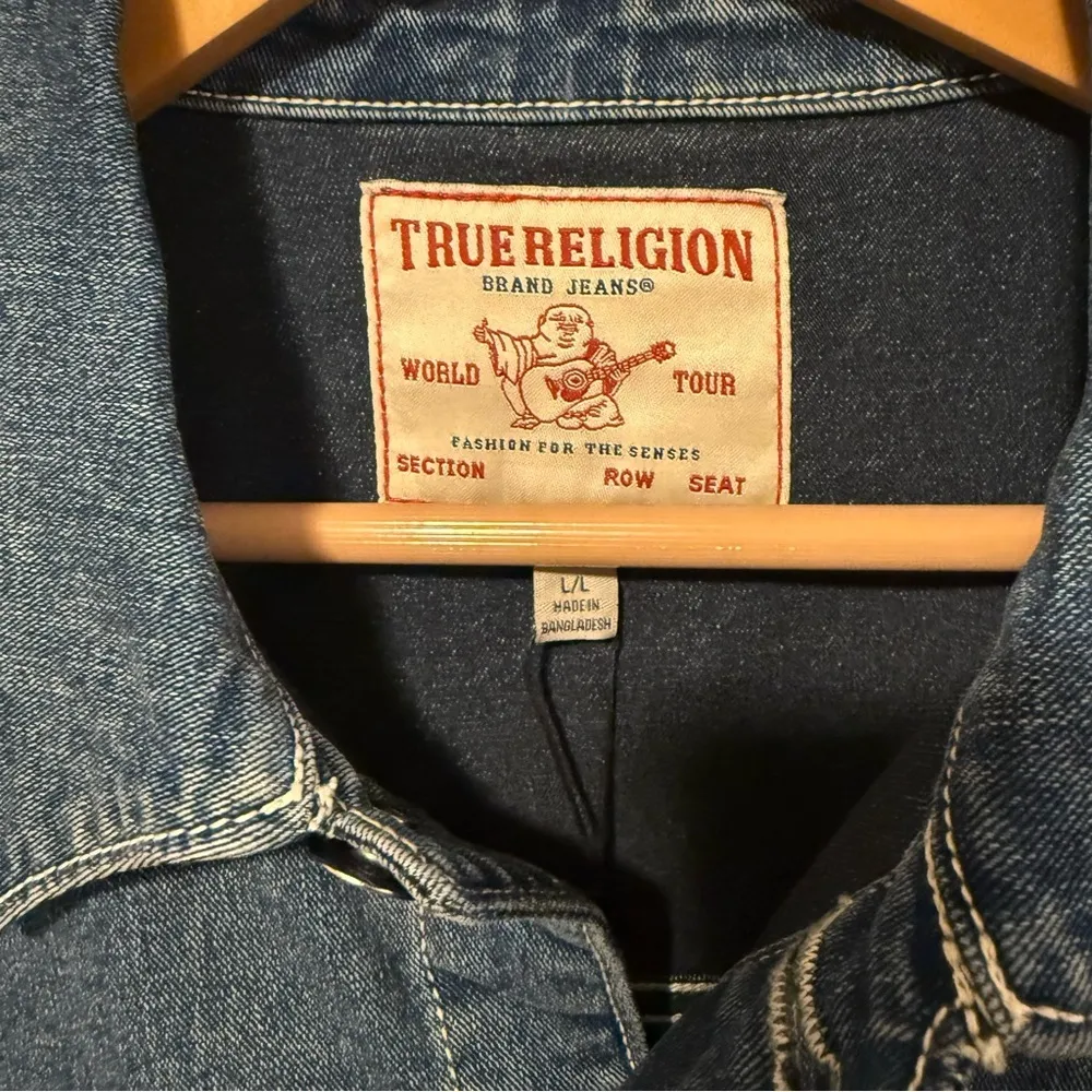 NWT True Religion Oversized Denim Metallic Logo Jacket - Image 6