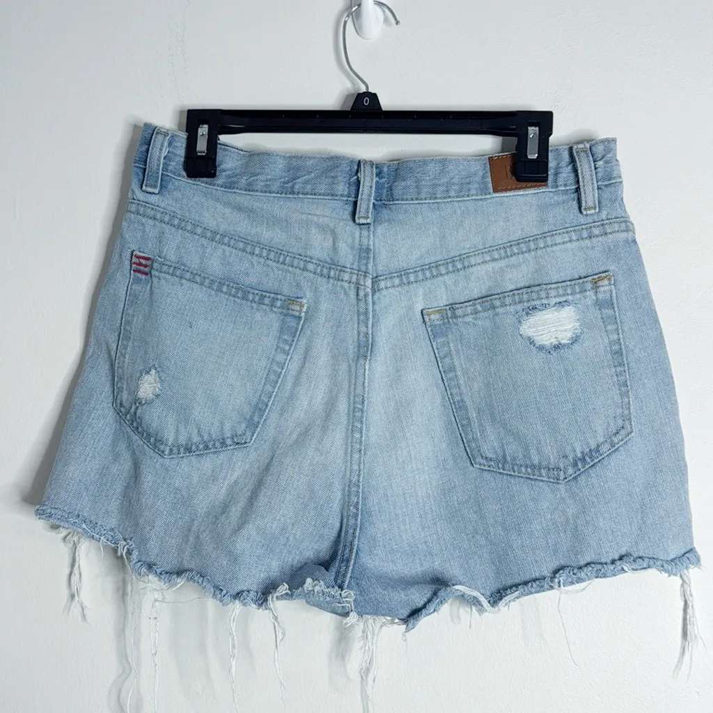UO BDG GirlFriend High-Rise Raw Hem Light Blue Jean Shorts Distressed size 29 - Image 2