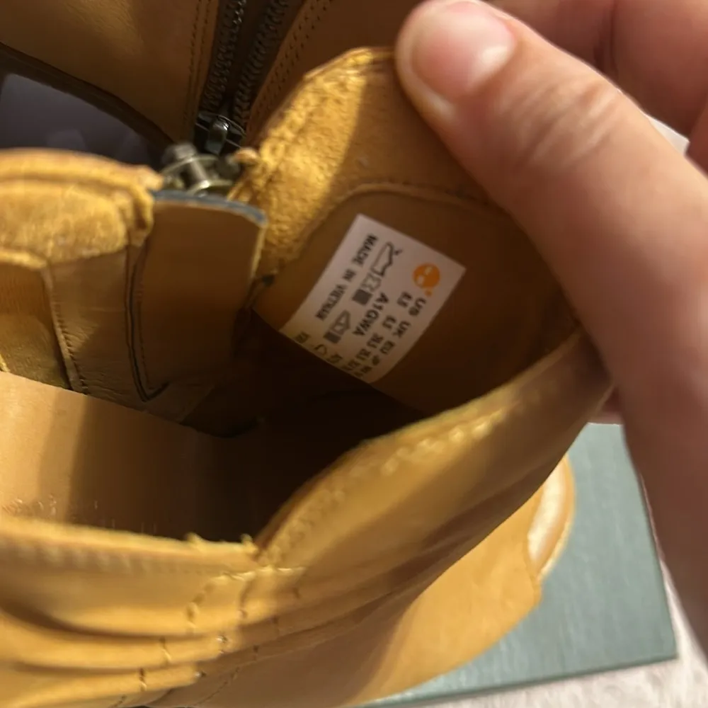 Brand new  heels - Image 5