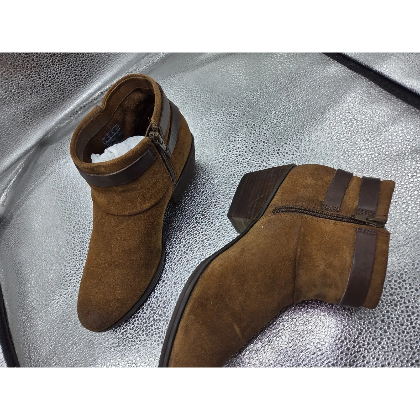 Clarks Artisan Women's Gelata Freeza Booties Brown Leather Ankle Shoes 9.5M - Image 4