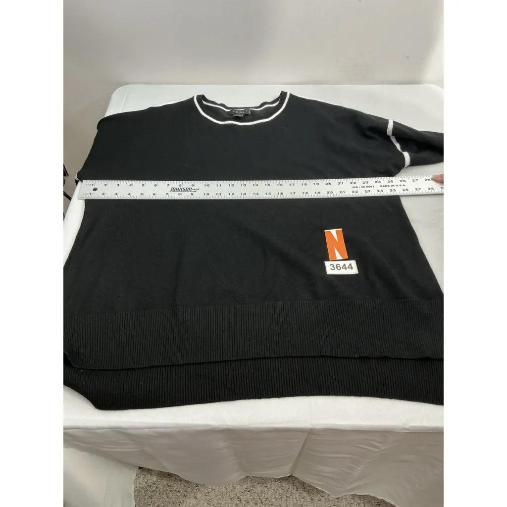Womans Grace The Perfect Fir Woman 2x Black White Pullover Long Sleeve Sweater - Image 5
