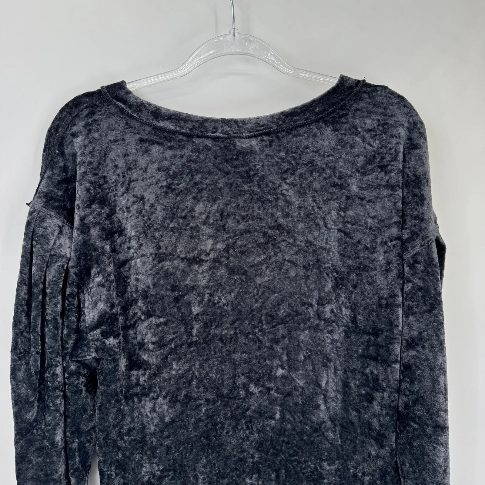 Free People Crushed Velvet Long Sleeve Crew Neck Sweatshirt Top Gray Womens XS - Image 8