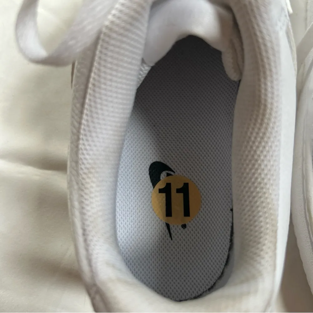 Nike Court Vision Low Triple White CD5434-100
Sz 11-EUC LOOK New - Image 8