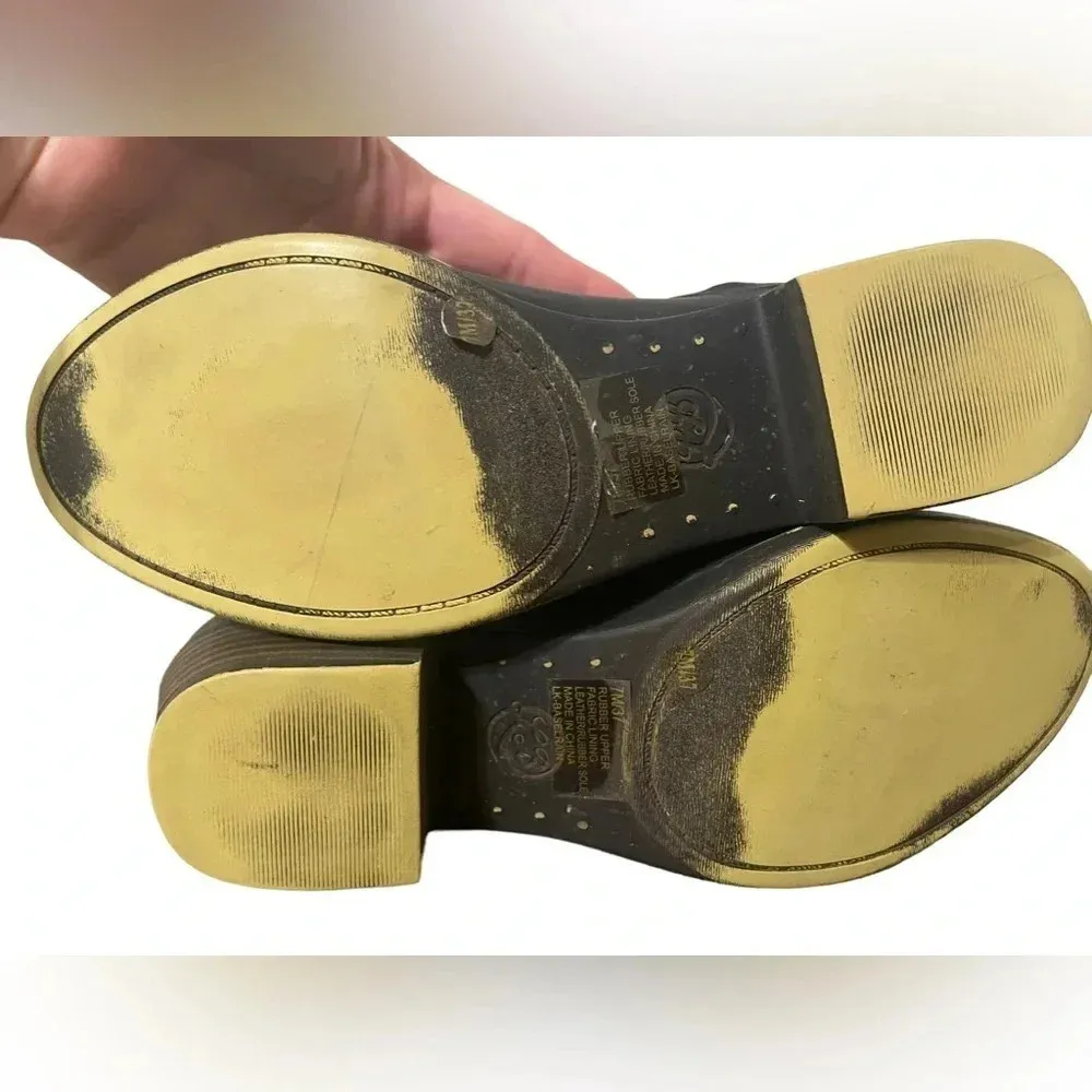 Lucky Brand Women's  Basel Rain Bootie, size is 7 - Image 5