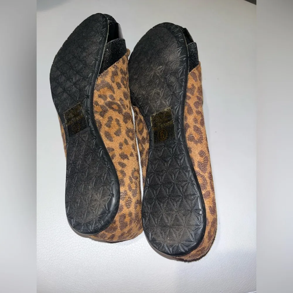 Soda Women’s Sz 6 Cheetah Leopard Print Black Sequin Glitter Bow Cap Toe Flats - Image 2
