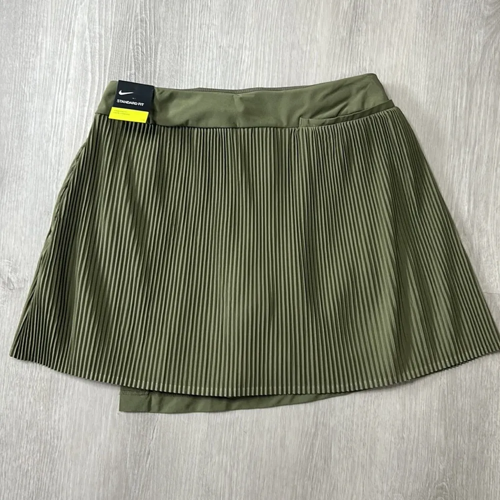 nwt // Nike flex golf victory drifit UV CK7797 Olive Green skort - Image 56