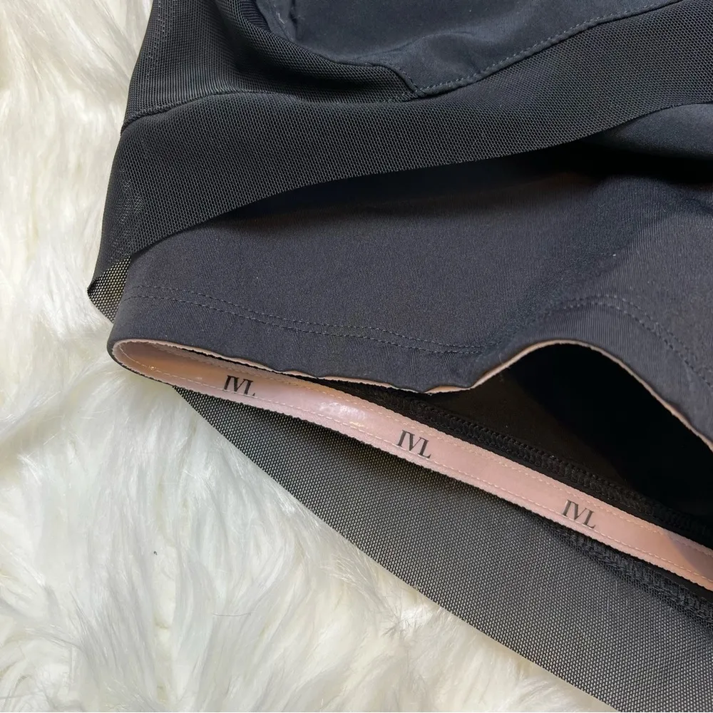 IVL Collective Race Pace Shorts Black. Size 2. EUC. - Image 10