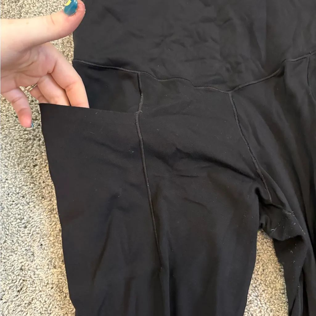 💜 Aerie Offline High Waist Midnight Black Leggings with Pockets - Image 2