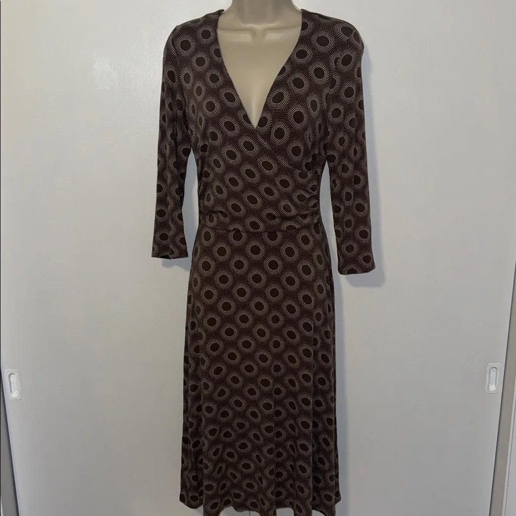 Boden Jersey Wrap Bodice Dress Women’s 12 Brown w Circle Print & 3/4 Sleeves - Image 2