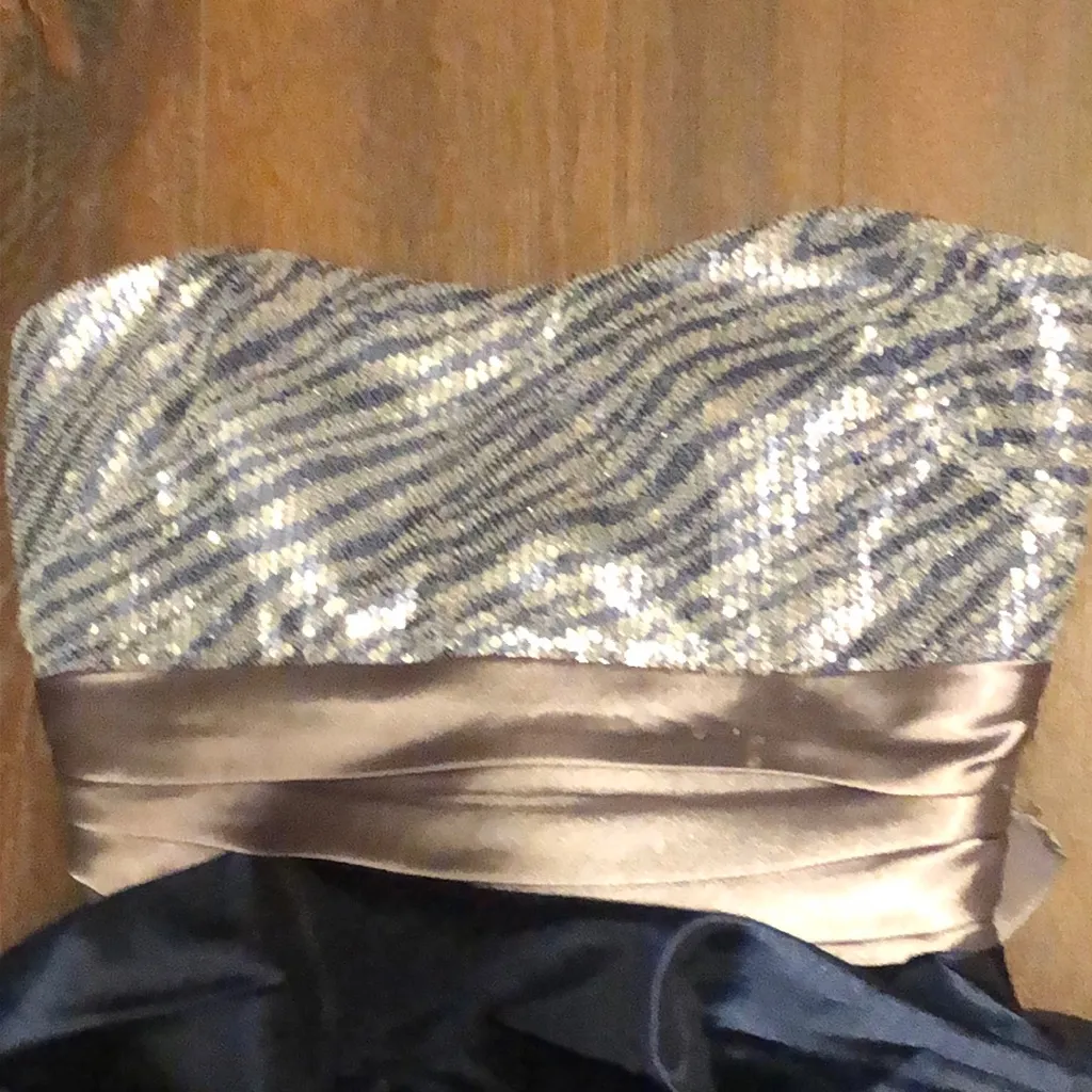 Size 3 super cute short dress - Image 2