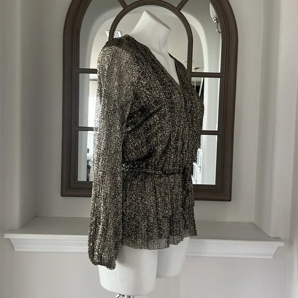 Vince Camuto Metallic Crossover Top, Rich Black Sparkle & Shine Size XS NEW - Image 3