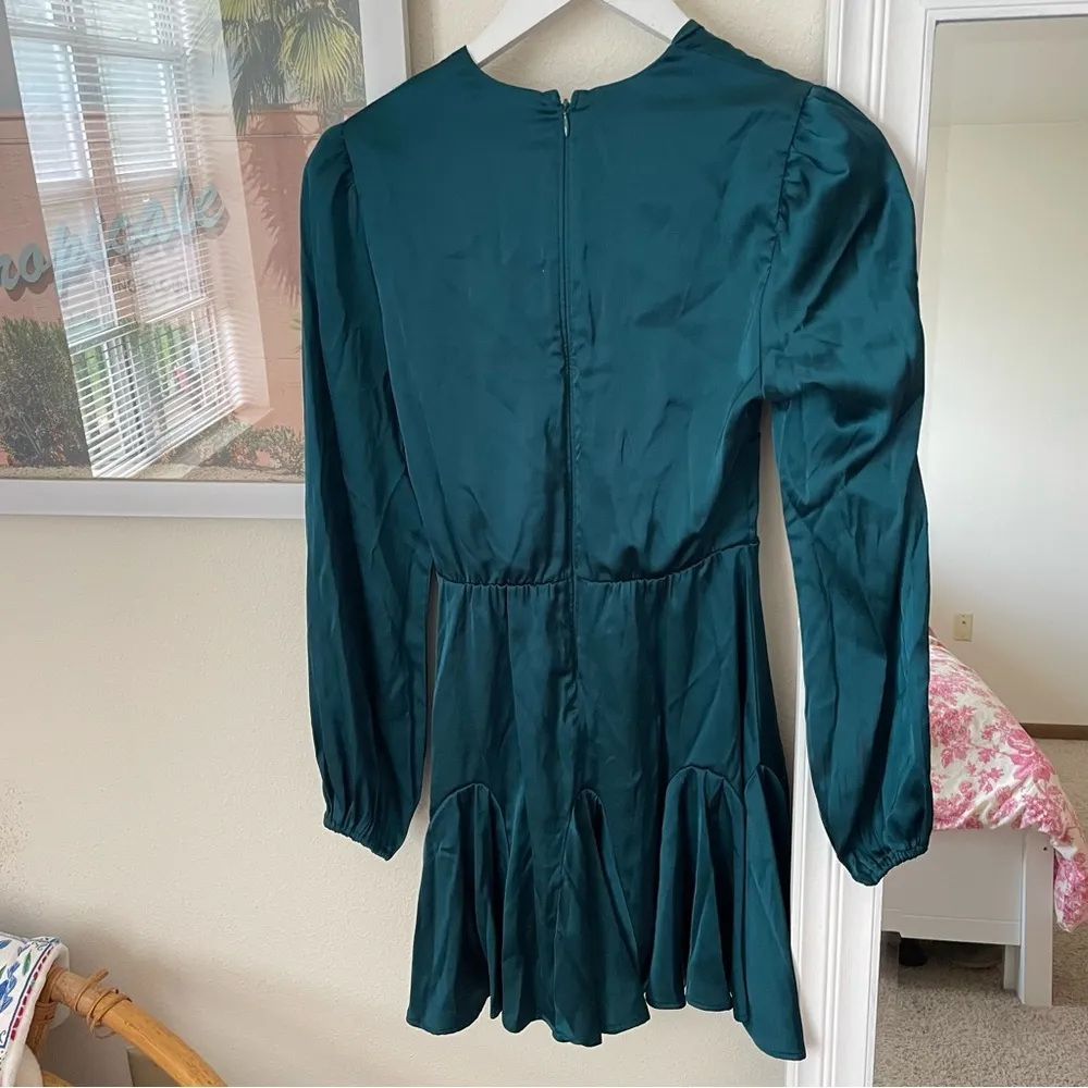 Abercrombie & Fitch Long-Sleeve Plunge Satin Dress - Image 8