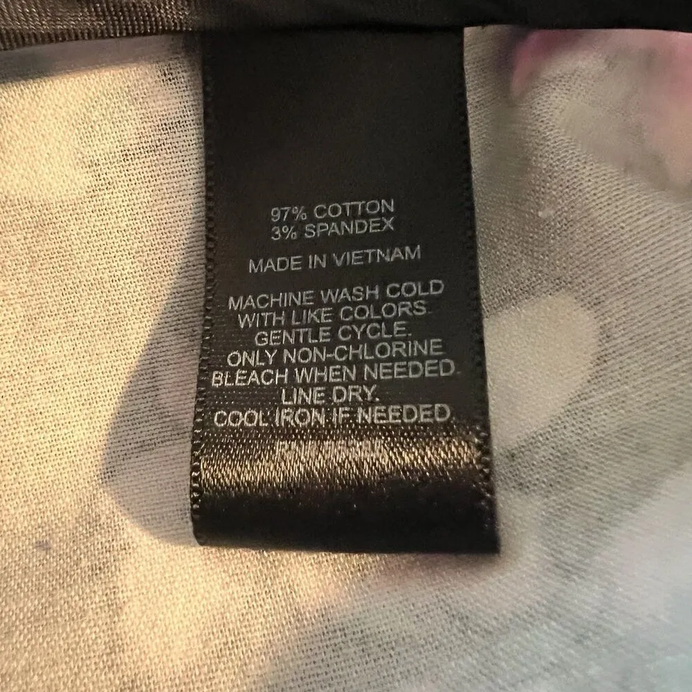 EXPRESS  Women’s Skort Small Floral - Image 4