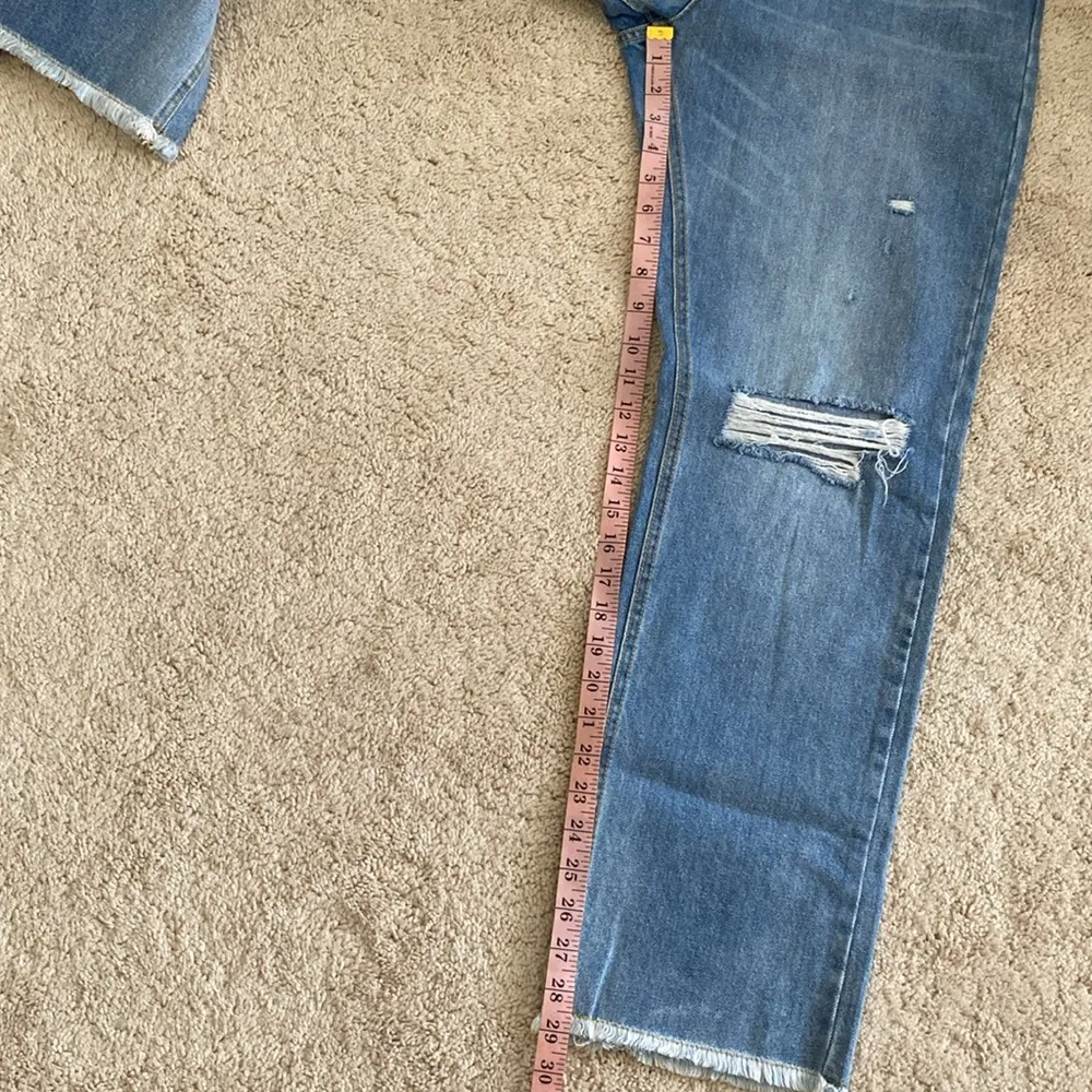 Avec Les Filles Distressed Button Fly Straight Raw Hem Jeans Size 29 - Image 12