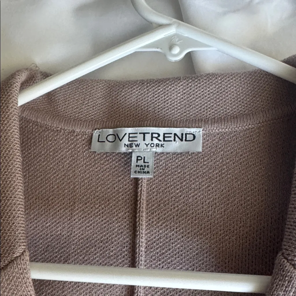 Elegant Sleeveless Vest with Gold Chain Tan Size undefined - Image 10