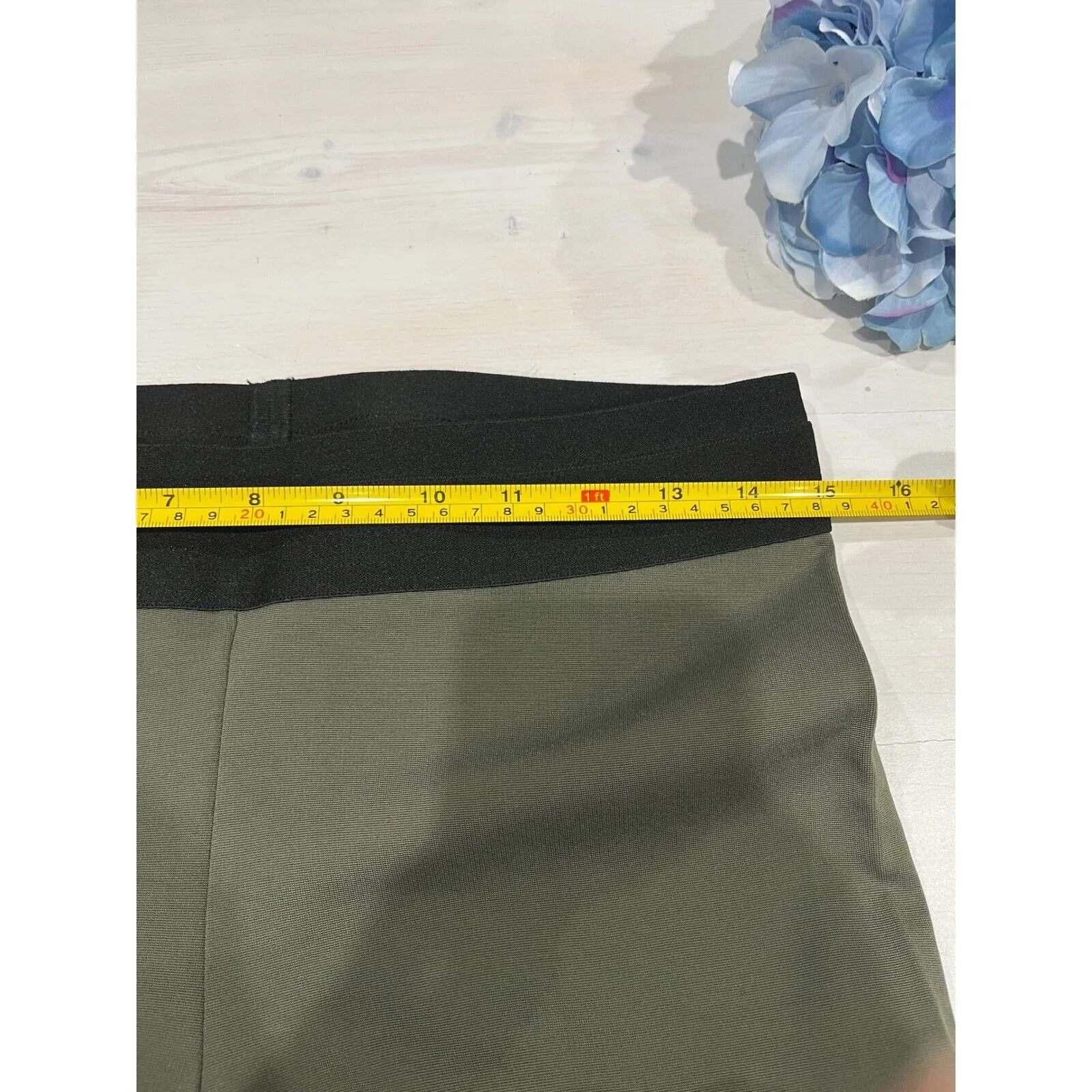 BCBGMAXAZRIA Olive Green Leggings High‎ Waist Casual Athleisure Size M - Image 4