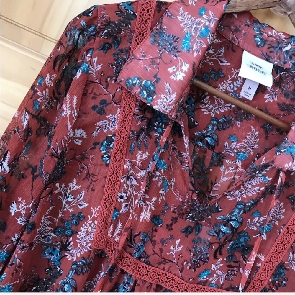 KNOX Rose crochet trim sheer boho bell sleeve floral top size M - Image 3
