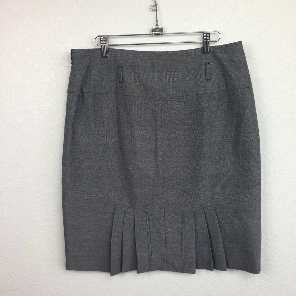 HARVE BENARD Pencil Skirt with Back Detail Sz 10 - Image 4