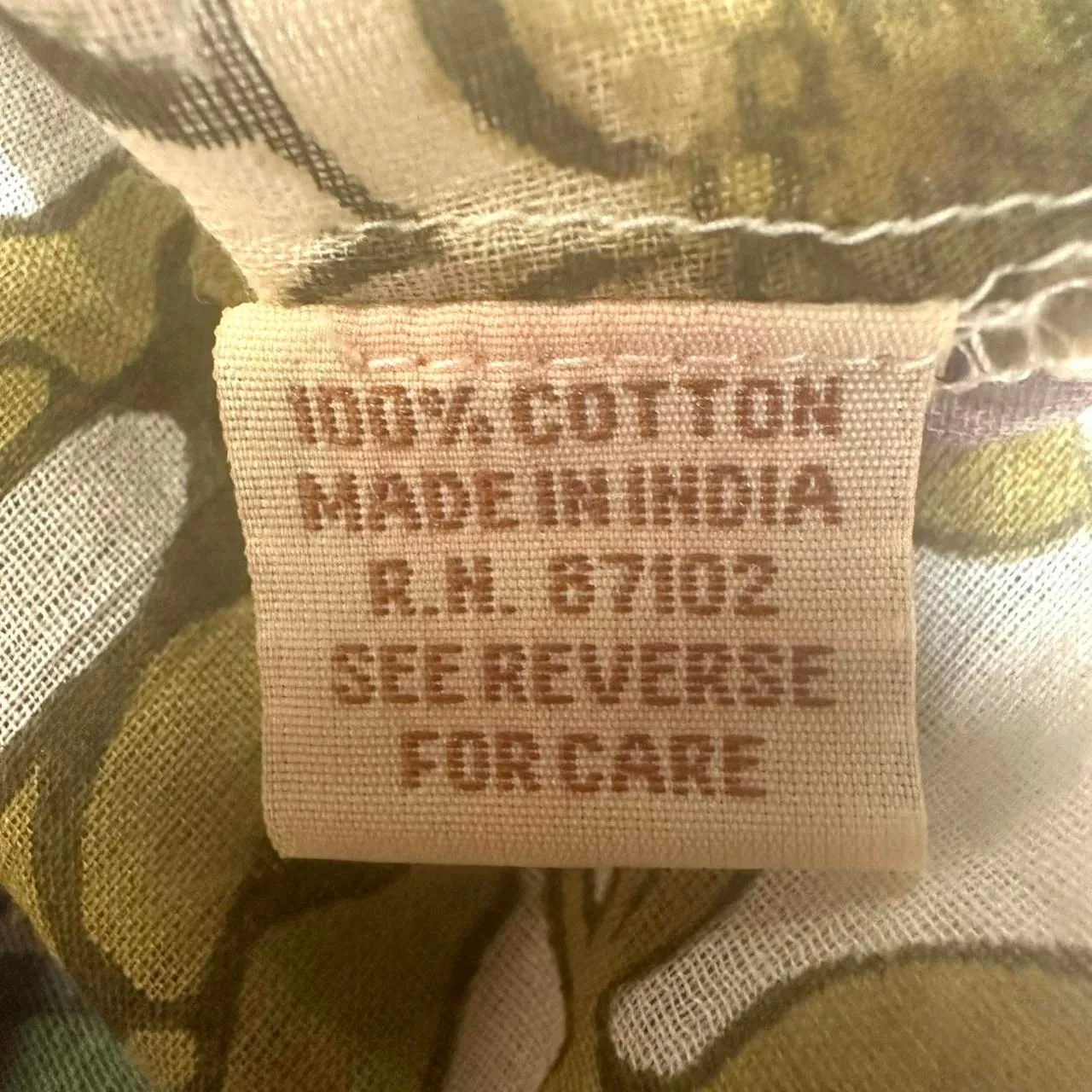 NWT MAGAZINE White Muted Multicolor Floral V Neck Tank‎ Top Womens S Boho Fairy - Image 5