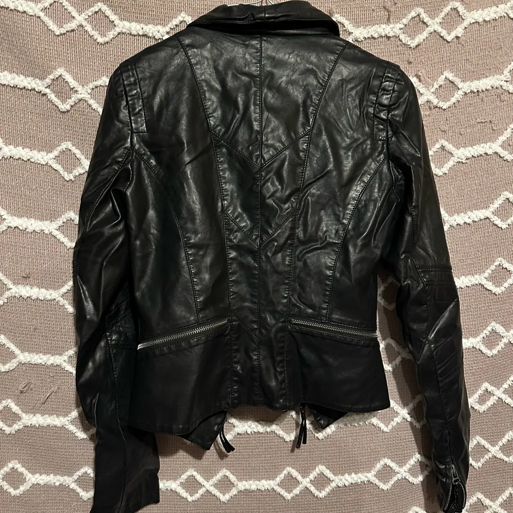 Lulus Vegan Leather Black Moto Style Jacket - Image 8
