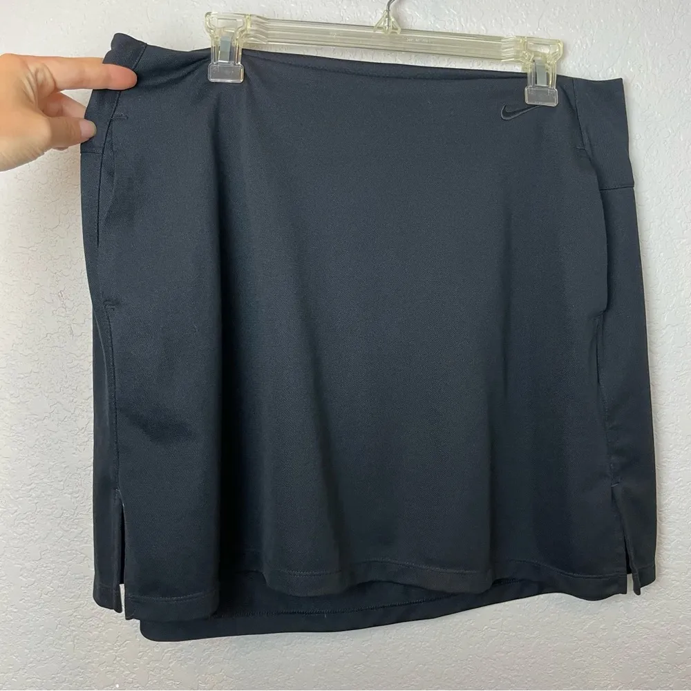 Nike Dri-Fit Black Sports Skort With Pockets Size XL - Image 2