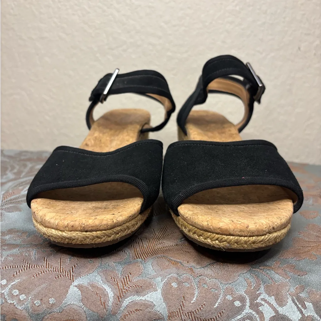 Ugg Maybelle Black Wedge Sandal Size 9.5 - Image 4