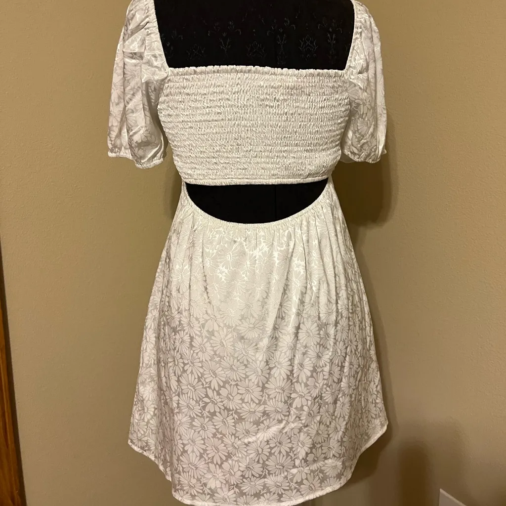 ❤️ Altared State White Floral Silky Dress Off the Shoulder Puff Sleeves - Image 5