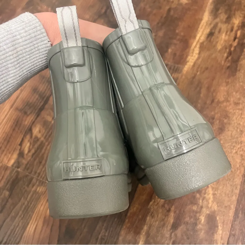 HUNTER Chelsea Refined Gloss Green Rain Boots 9 - Image 3