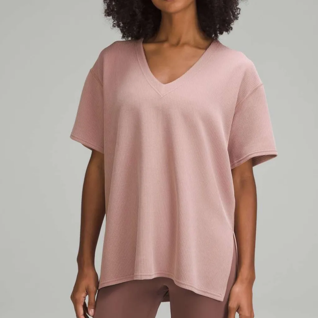 Lululemon Size 6 Ribbed Softstreme Relaxed-Fit T-Shirt Light Gray Loose Fit Boxy - Image 2