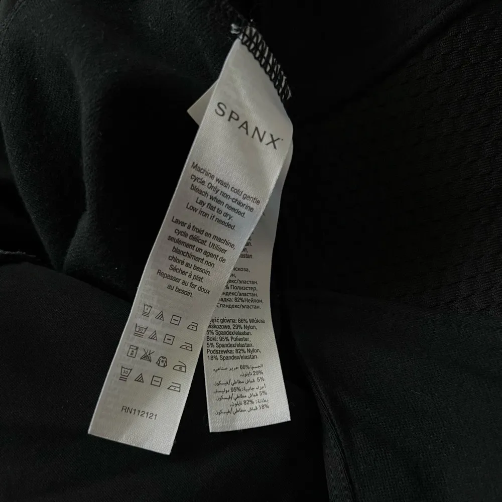 Spanx Textured Panel Shaping Leggings | Black | Medium - Image 9