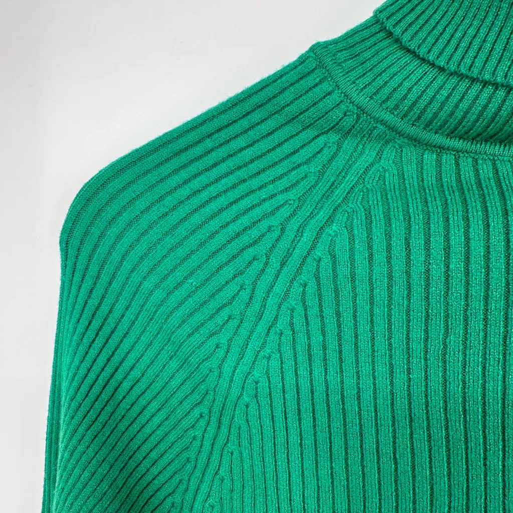 Love Tree Green Ribbed Turtleneck Sweater size Large Long Sleeves Stretch - Image 3