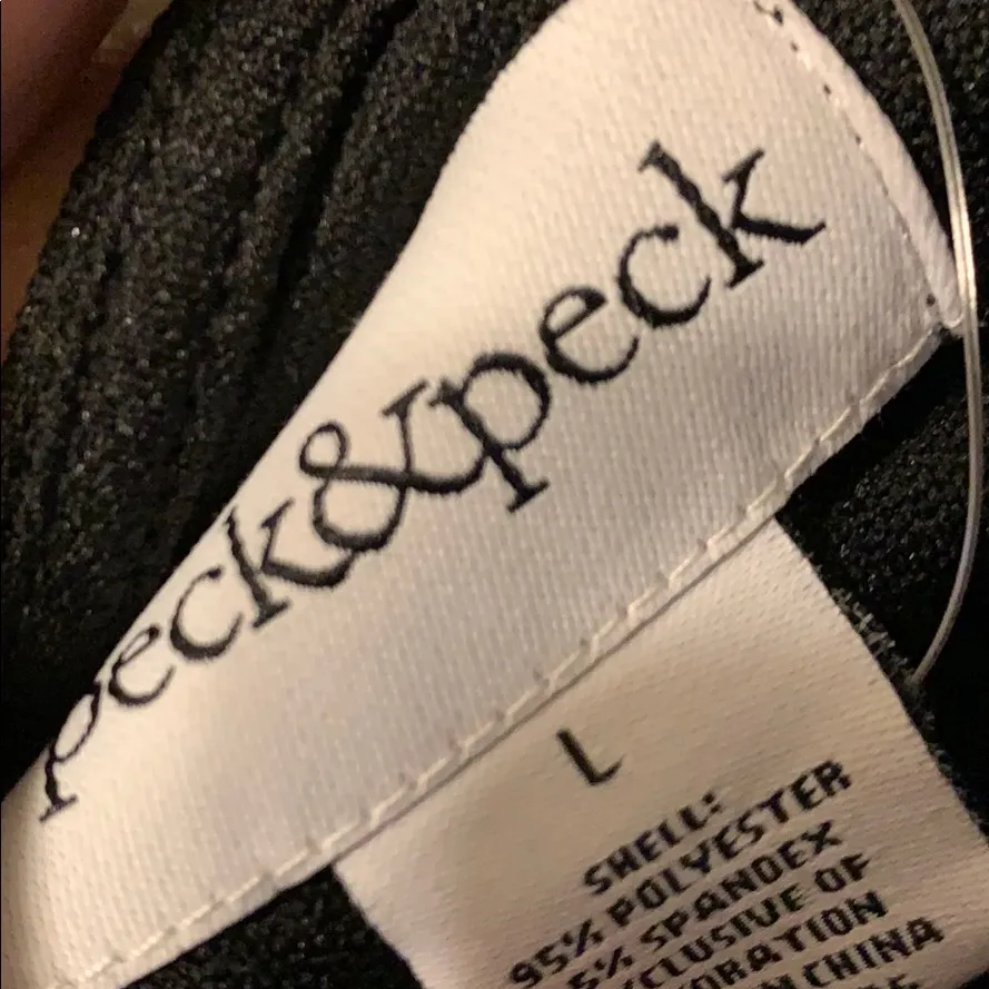 Size L. top. New - Image 7