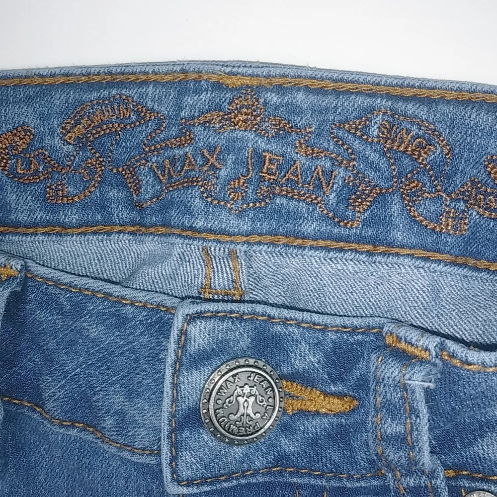 WAX 3 28 Destroyed Medium Wash Skinny Jeans - Image 4