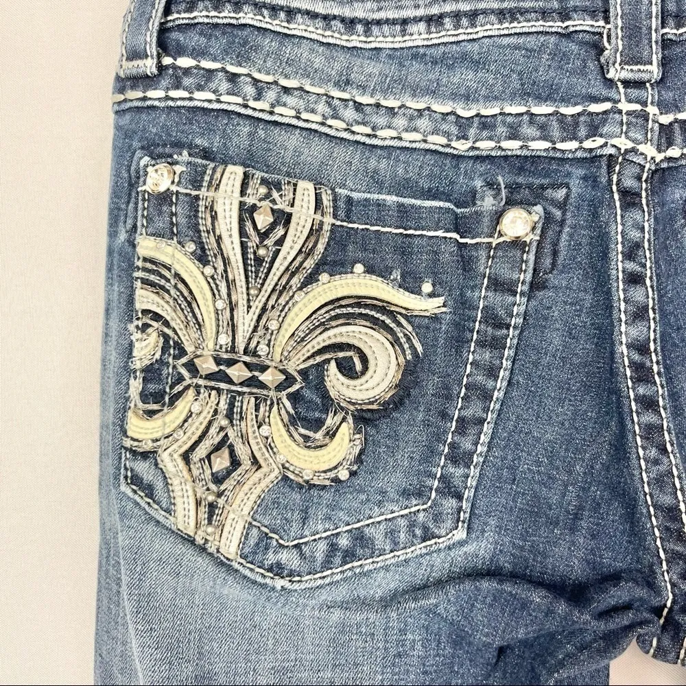 Miss Me Dark Wash Fleur De Lis Embellished Bootcut Jeans 29 - Image 4