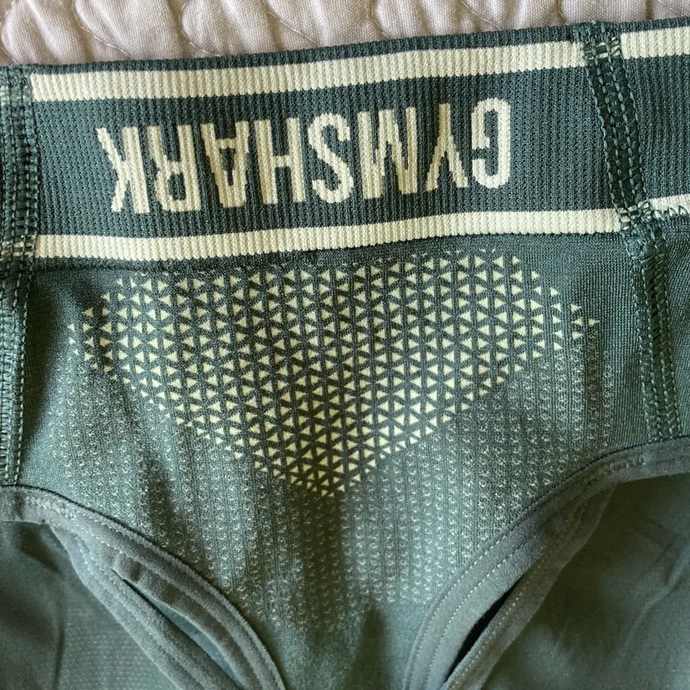 Gymshark sports bra new without tags - Image 2