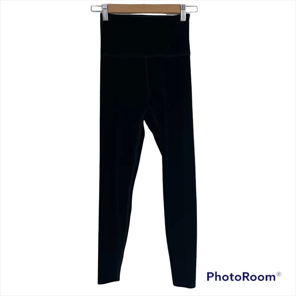 Beyond Yoga Velvet Motion High Waisted Midi Legging
Size XS - Image 30