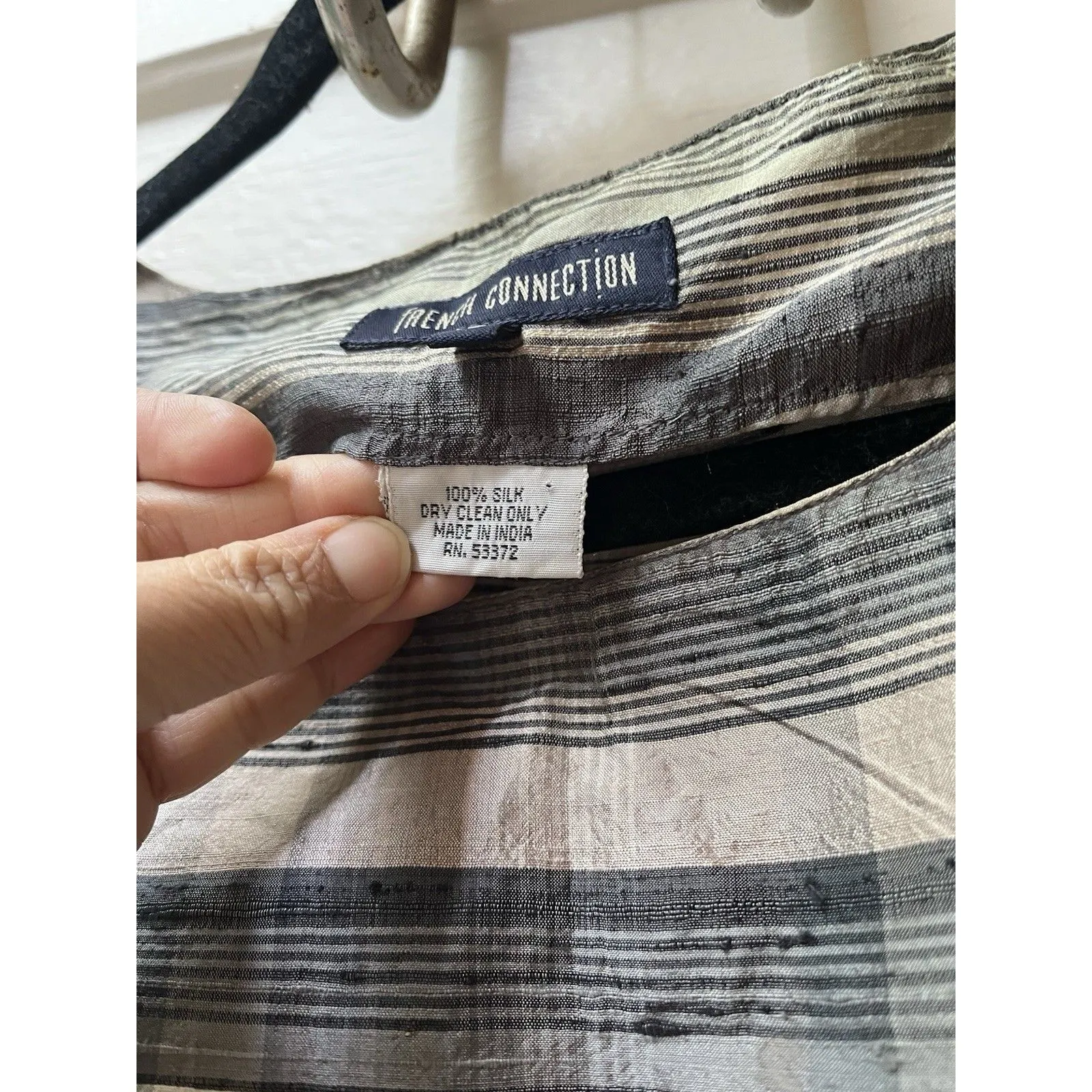 Vtg French Connection Top 12 Silk Striped Earthy Sleeveless Boho Celestial Earth - Image 3