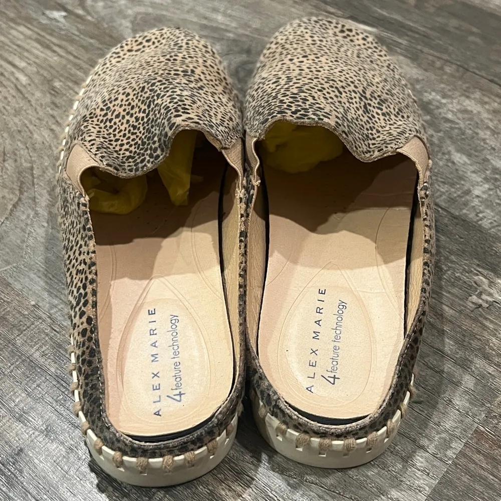 FINAL PRICE ALEX MARIE 4 Feature Technology Slip On Shoes - Image 6