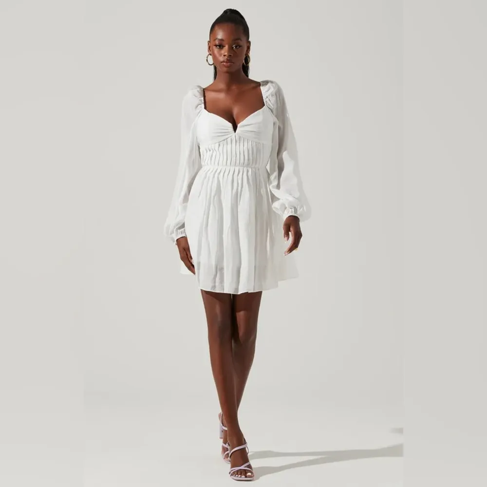 ASTR Carina Mini Dress in Off White Size Small NWT - Image 2