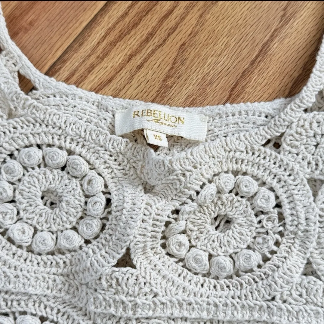 Rebellion Again Crochet Crop Top Women’s Cream Boho Knit Sleeveless XSMALL - Image 3