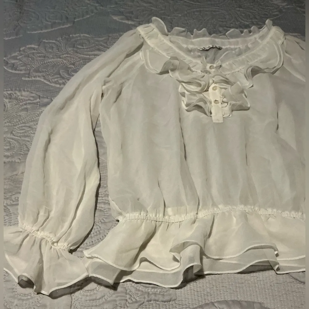 Peter Nygard White Ruffled Long Sleeve SunBlouse - Image 6